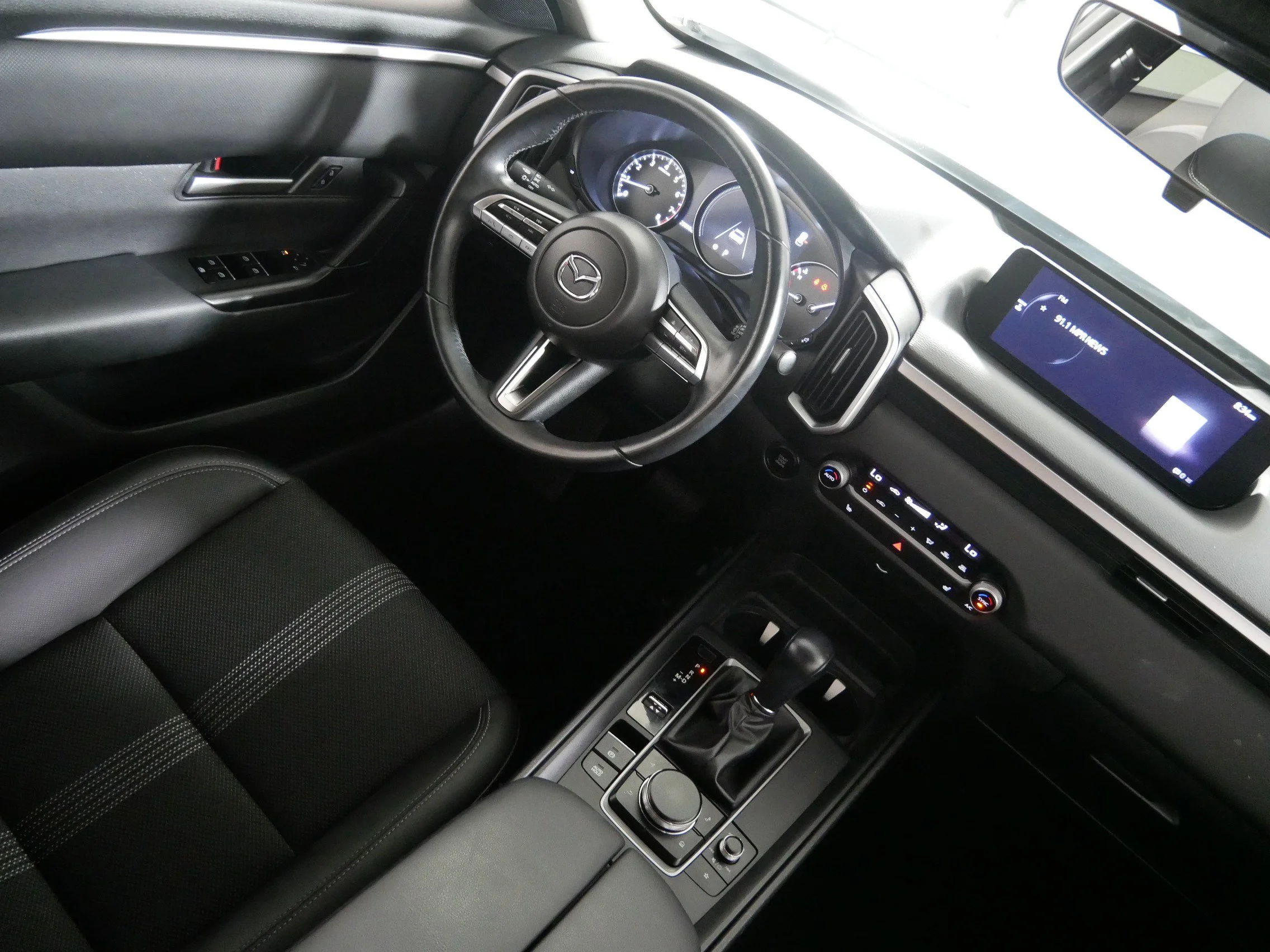 Used 2024 Wind Chill Pearl Mazda 2.5 S Preferred Package image 9