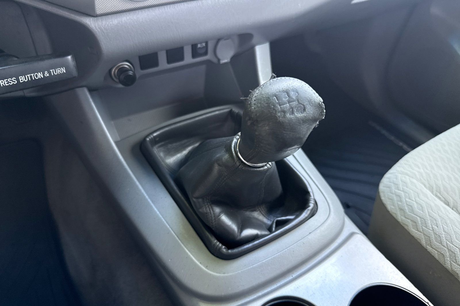 Used 2011 Silver Toyota Base image 19