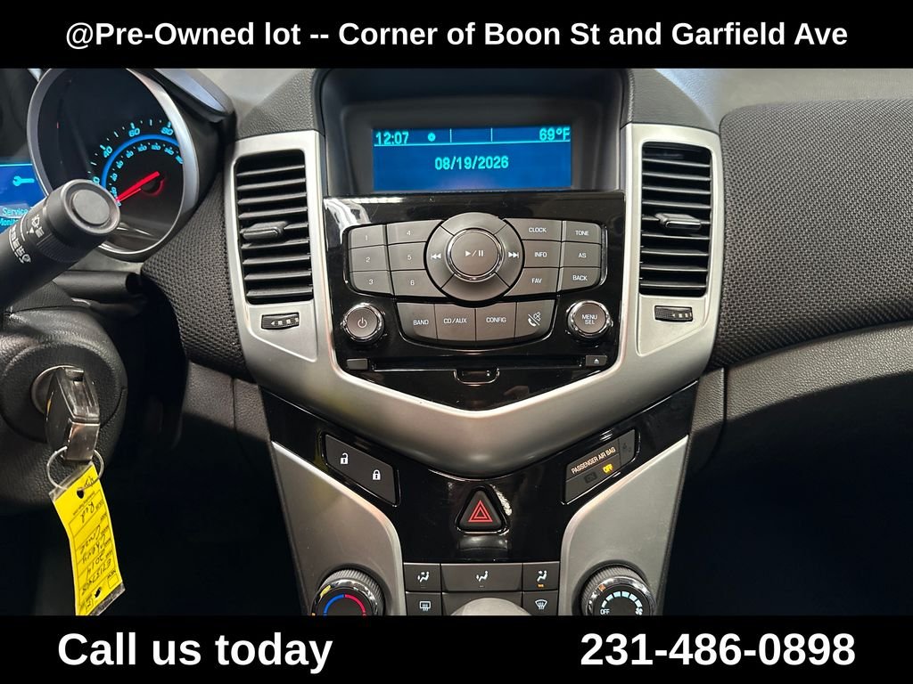 Used 2014 Red Chevrolet 1LT image 17