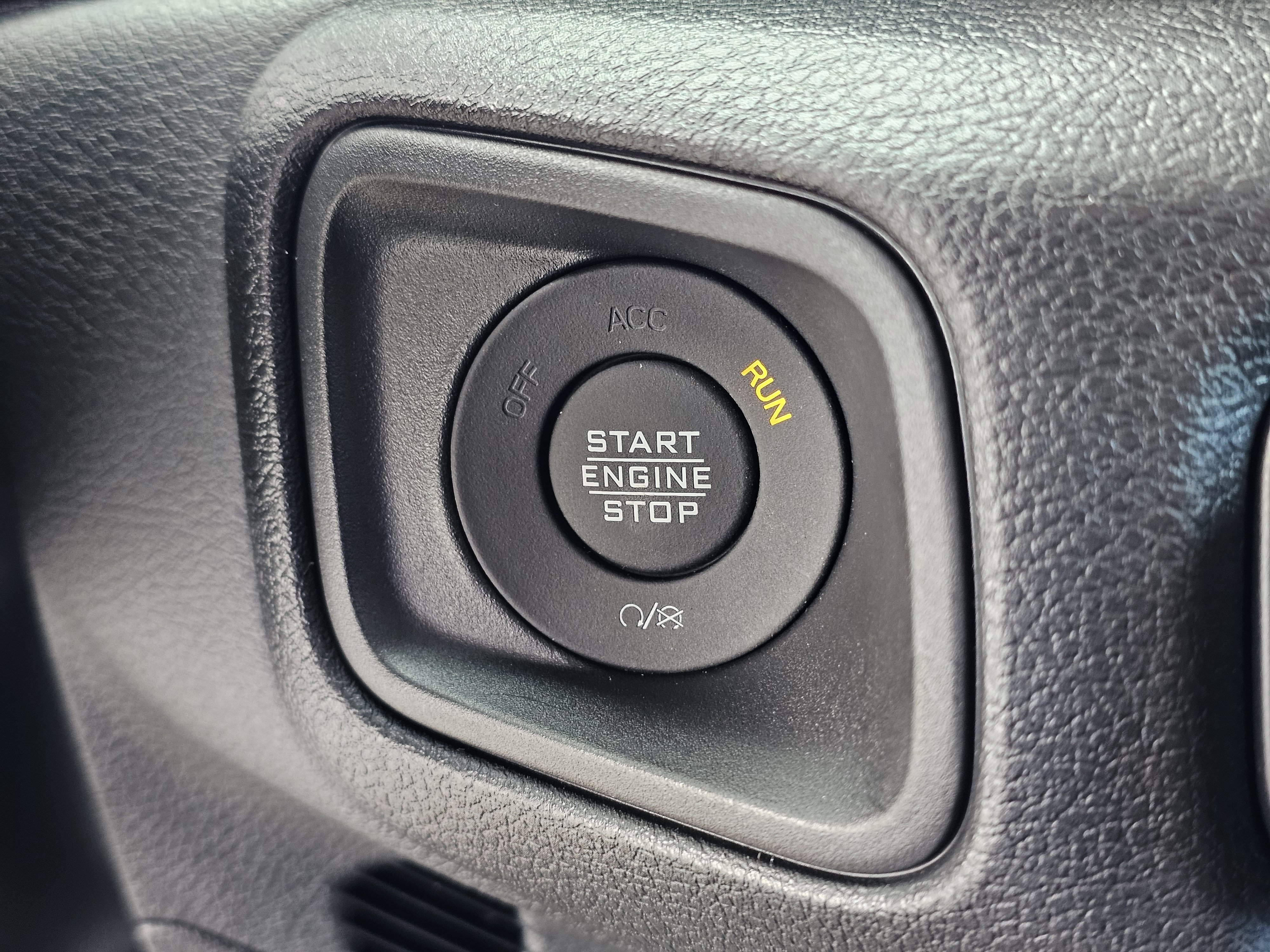 New 2025 41 Jeep Sport S image 22