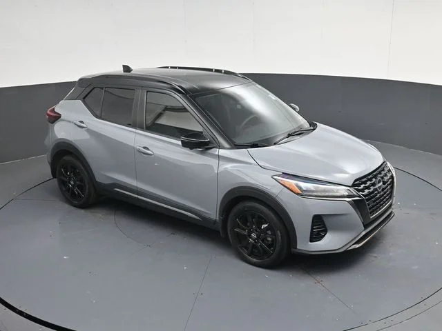 Used 2023 Gray Nissan SR image 39