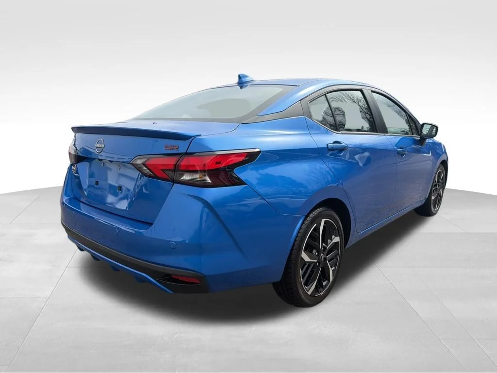 Used 2024 Blue Nissan 1.6 SR image 5