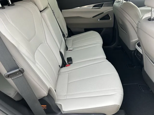 New 2027 MINERAL BLACK INFINITI Luxe AWD image 15