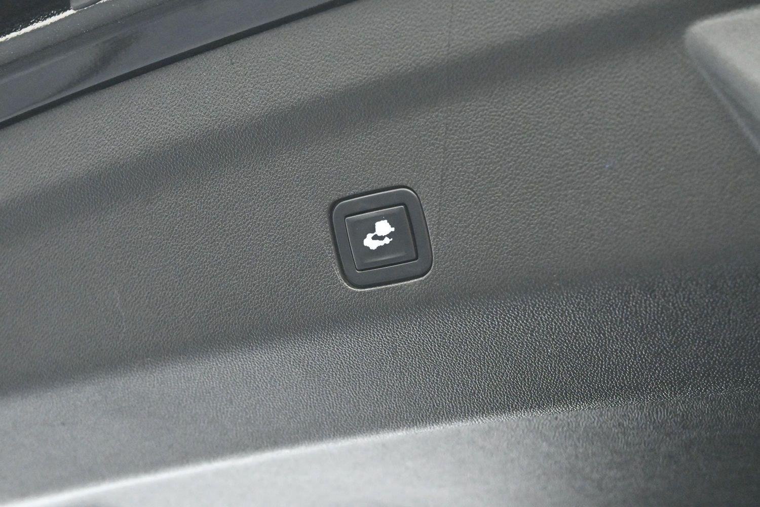 Used 2021 ONYX BLACK GMC Denali image 12