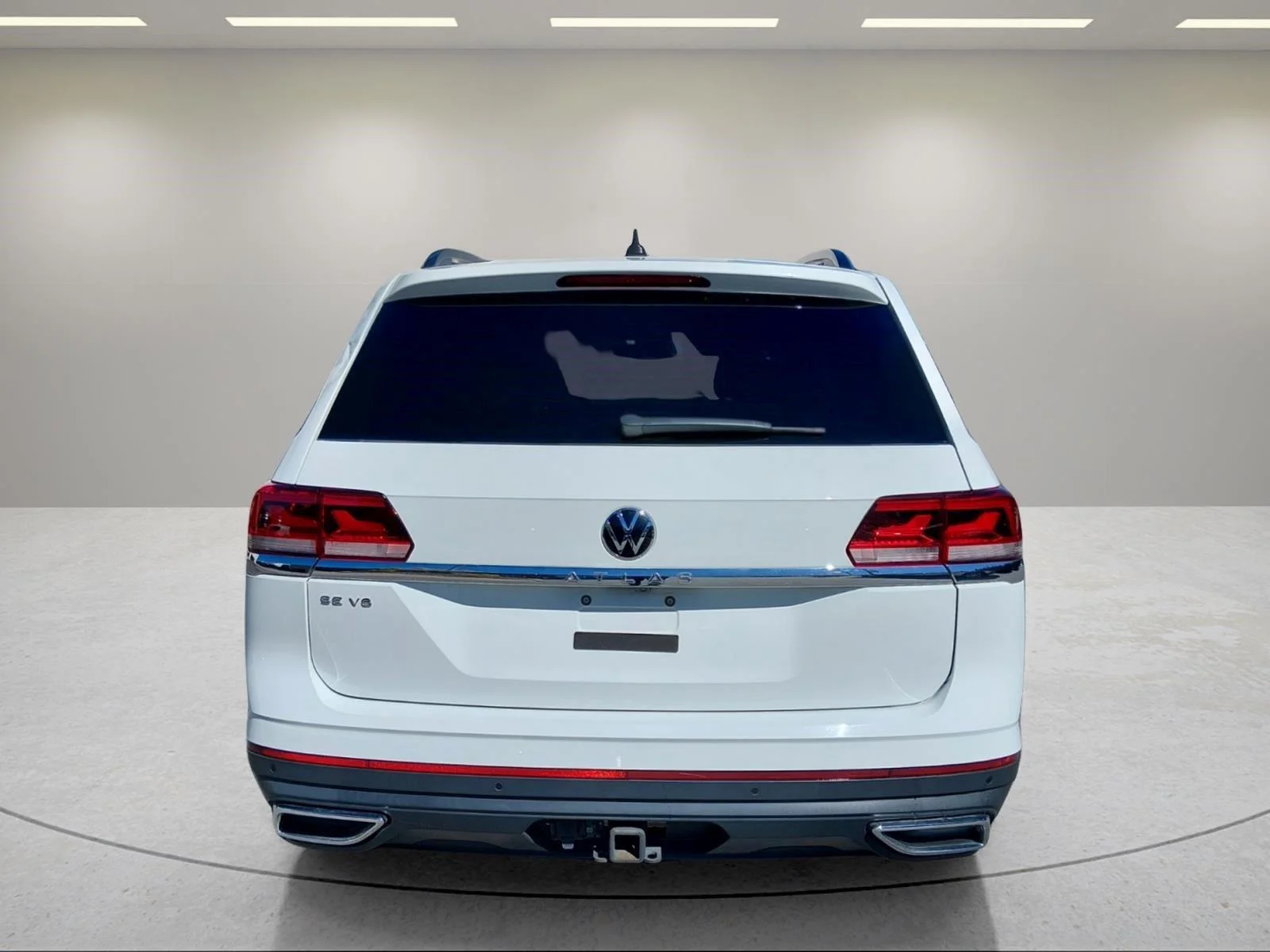 Used 2022 Pure White Volkswagen 3.6L V6 SE w/Technology image 4