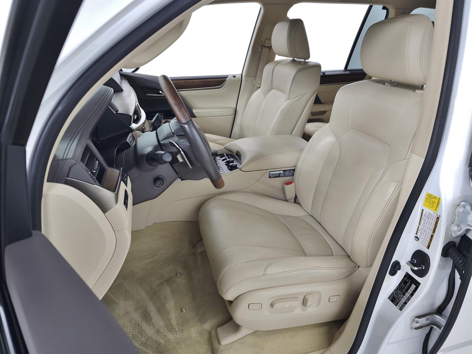 Certified Used 2021 White Lexus Two-Row image 18