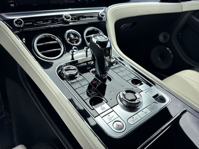 Used 2021 Silver Bentley V8 image 21