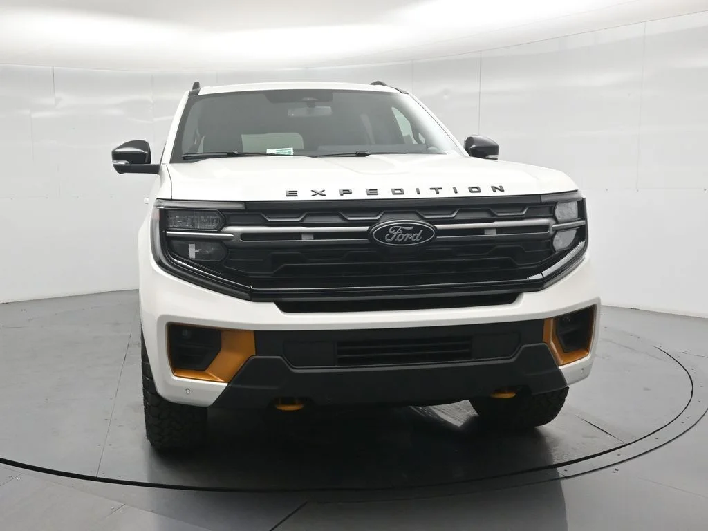 New 2026 Star White Metallic Tri-Coat Ford Tremor image 54