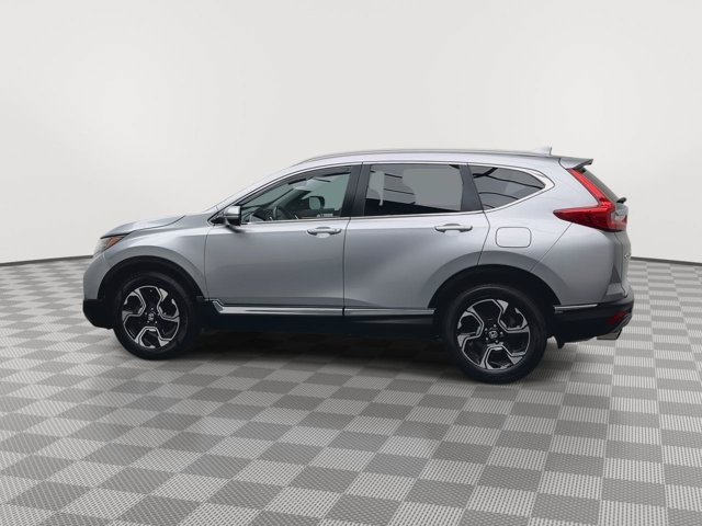 Used 2019 Lunar Silver Metallic Honda Touring image 36