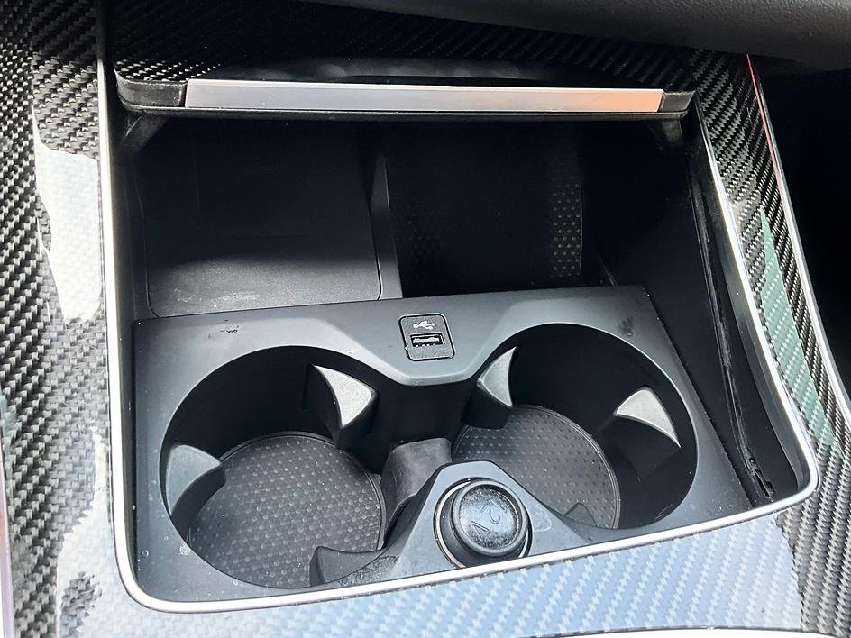 Used 2025 Gray BMW M60i image 23