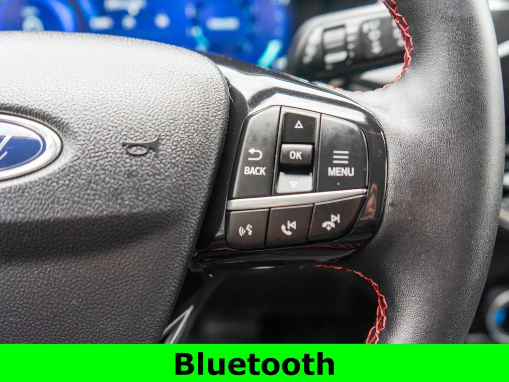 Used 2022 Red Ford SEL image 18