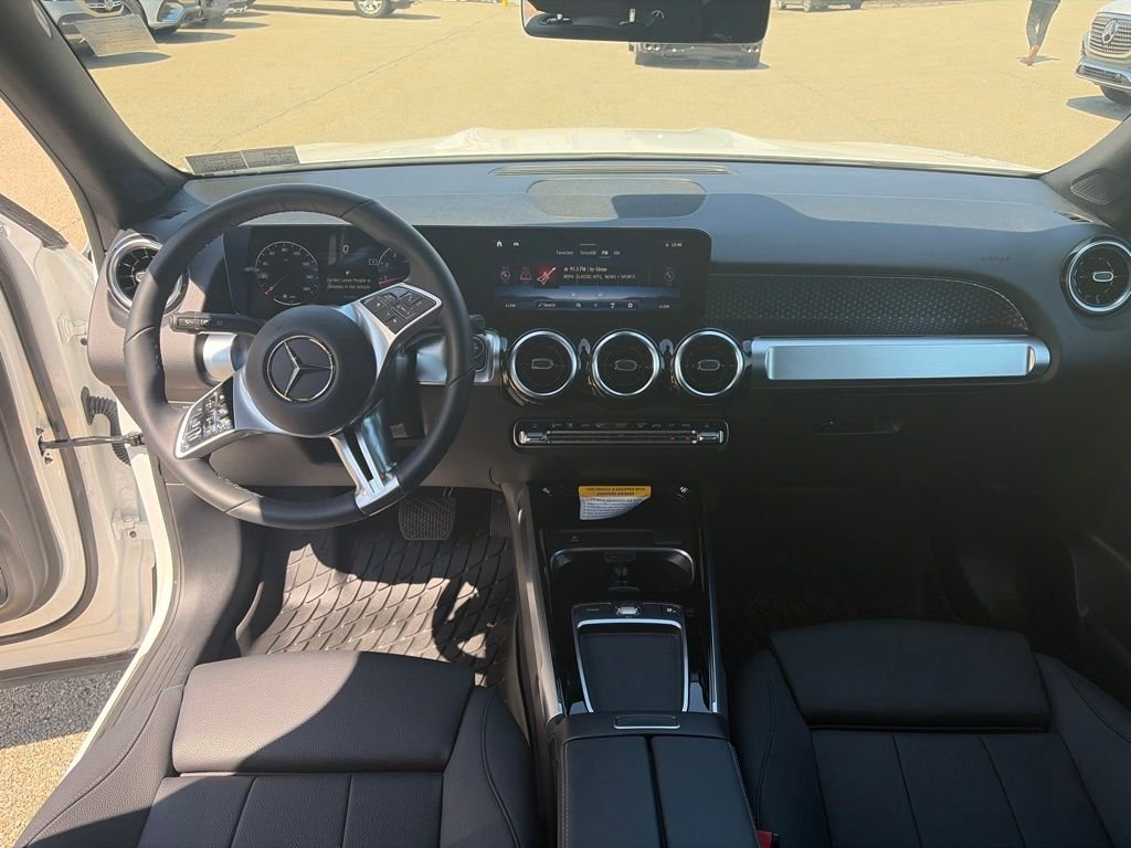 Used 2026 White Mercedes-Benz GLB 250 image 12