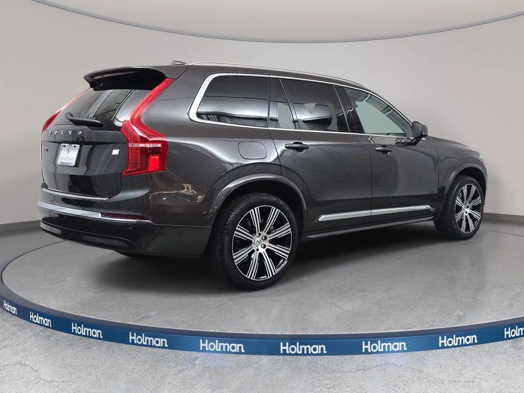 Used 2024 Platinum Gray Metallic Volvo T8 Plus 6 Passenger image 6