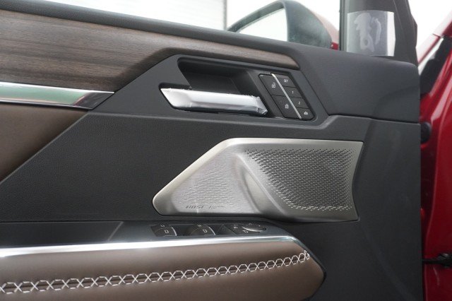 2027 GMC Acadia Denali Ultimate - Photo 16