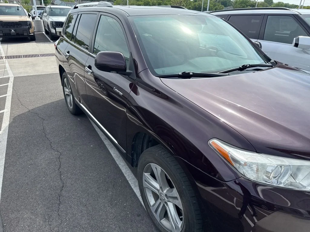 Used 2011 Red Toyota Limited image 2