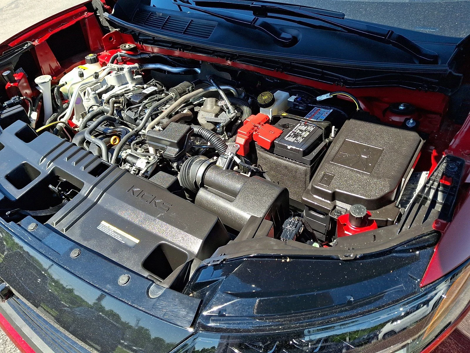 Used 2025 Scarlet Ember Tintcoat Nissan SV image 28
