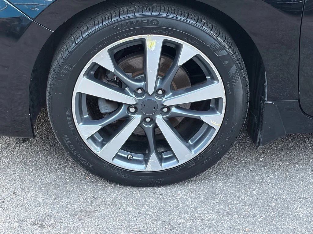 Used 2016 Super Black Nissan 2.5 SR image 7