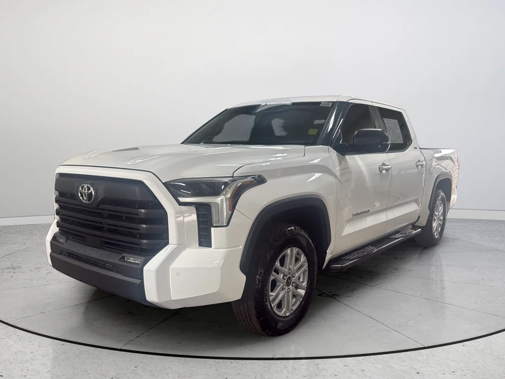 Used 2023 White Toyota SR5 image 5
