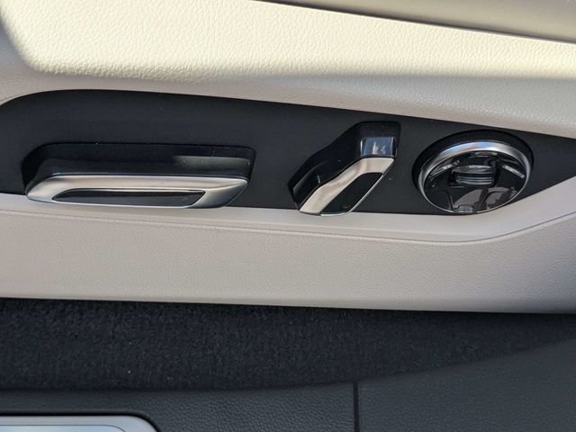 Certified Used 2025 Platinum White Pearl Acura Advance Package image 21
