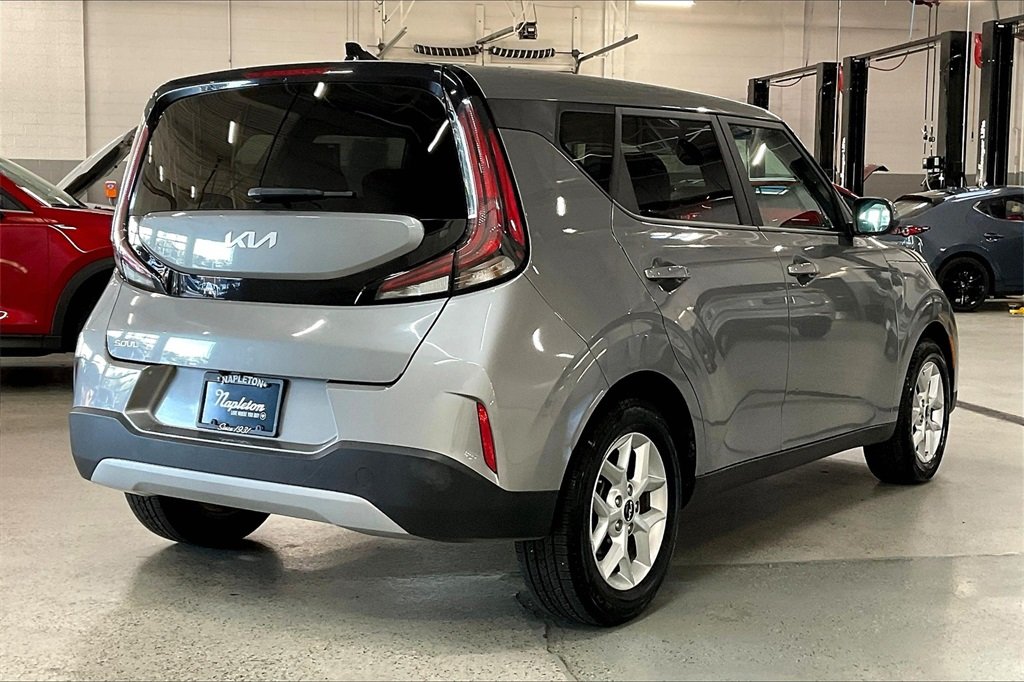 2023 KIA SOUL - Image 12