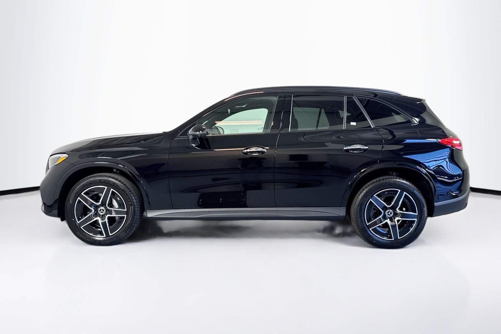 New 2026 Black Mercedes-Benz GLC 300 image 8