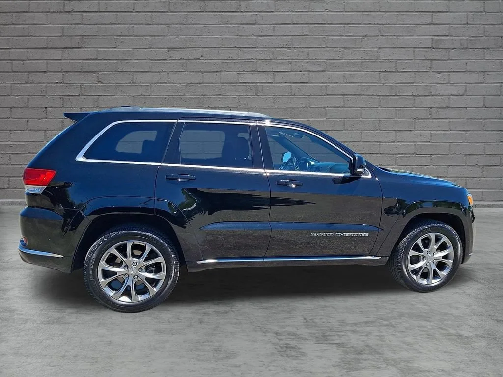 Used 2021 Diamond Black Crystal Pearlcoat Jeep Summit image 13