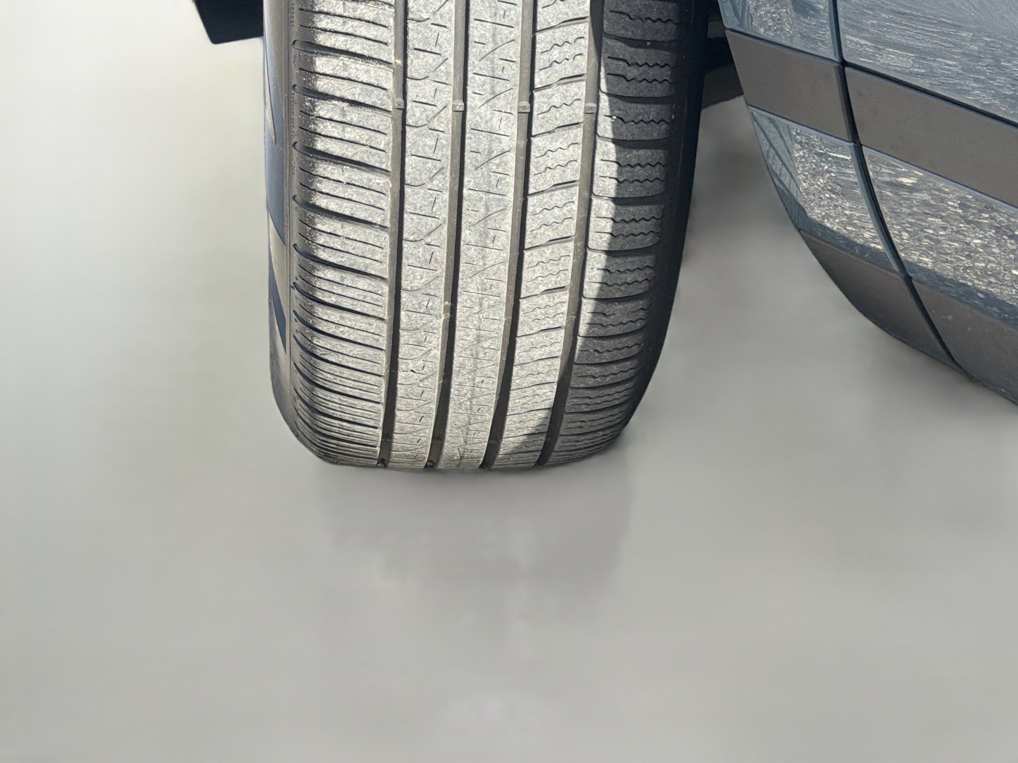 Used 2024 Blue Land Rover Core S image 43
