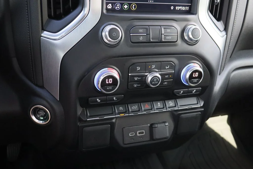 Used 2020 Blue GMC SLE image 17