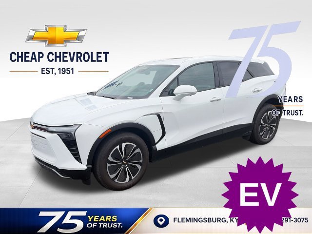 Used 2024 Summit White Chevrolet LT image 1