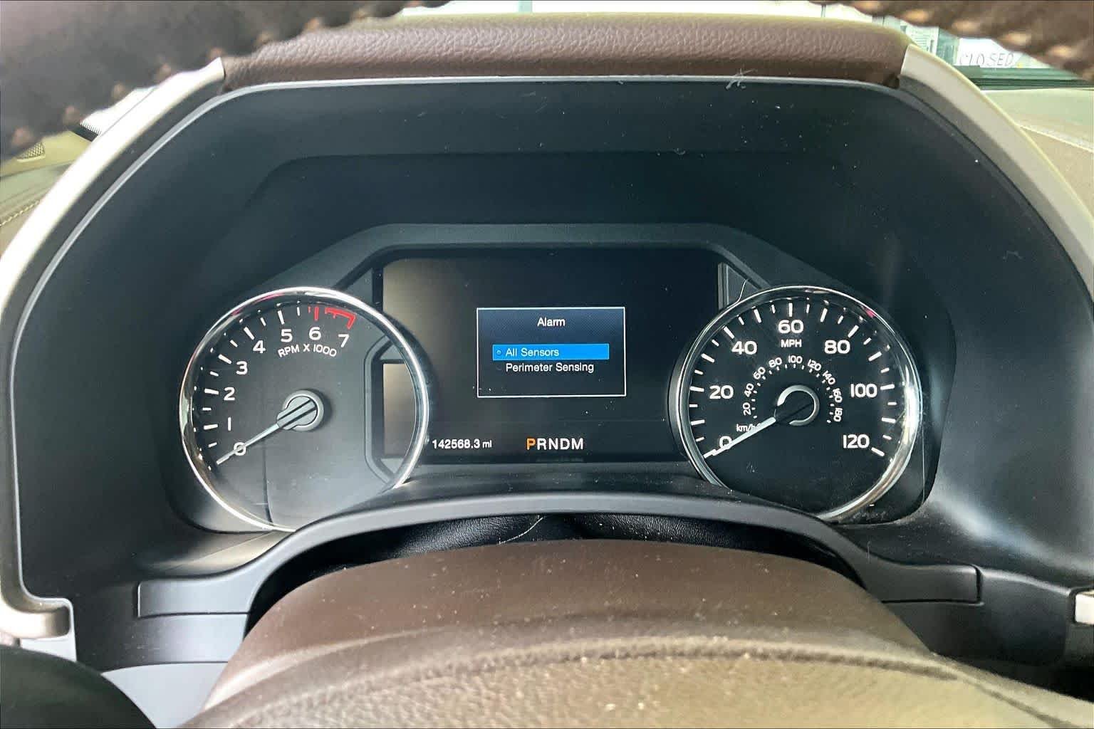 Used 2018 White Platinum Metallic Tri-Coat/Stone Gray Ford LARIAT image 25