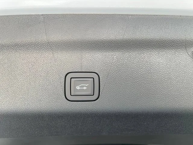 New 2026 Glacier White Tricoat GMC Denali image 42