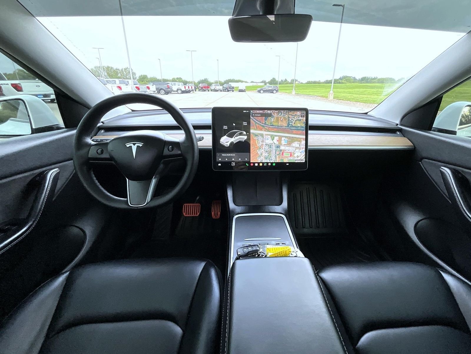 Used 2021 White Tesla Long Range image 13