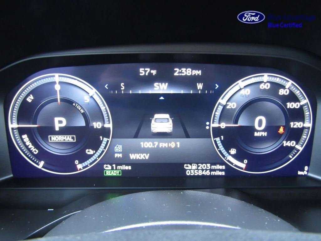 Certified Used 2024 Labrador Black Pearl Mitsubishi SEL image 14