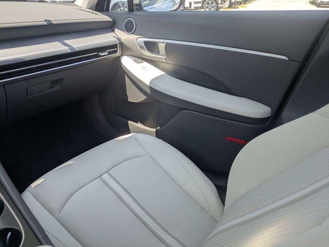 New 2026 Silver Hyundai SEL Sport image 16