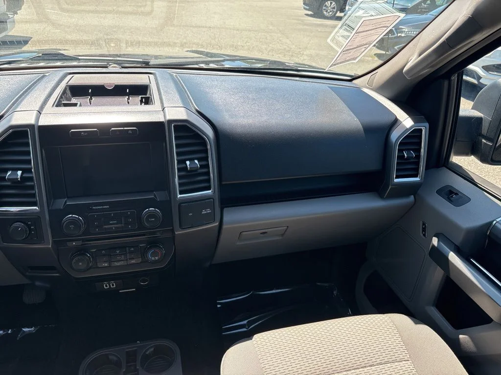 Used 2016 Shadow Black Ford XLT image 11