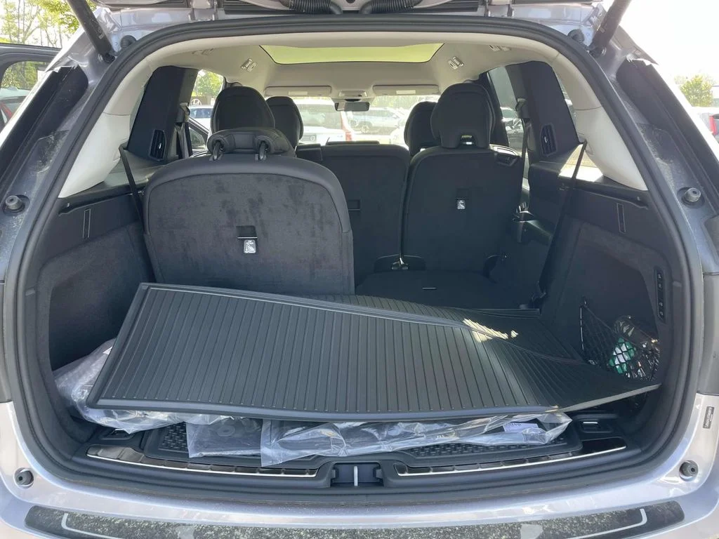 New 2026 Aurora Silver Volvo Ultra image 31