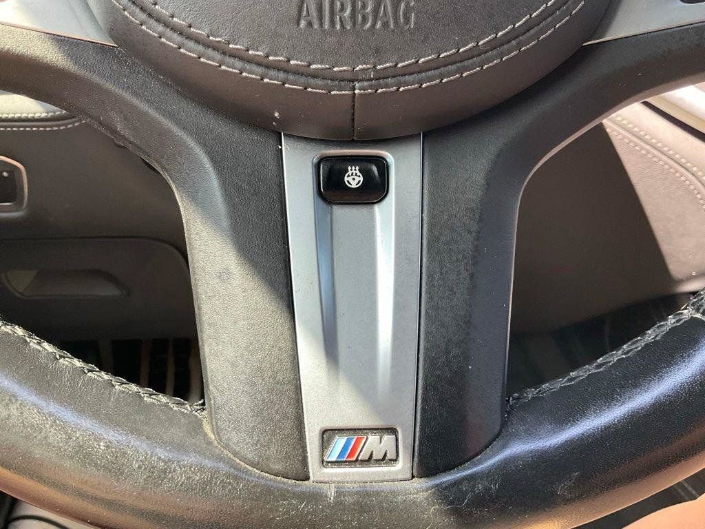Used 2022 Black BMW xDrive40i image 11