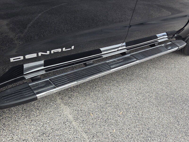Used 2022 Onyx Black GMC 4WD CREW CAB 147" DENALI image 10