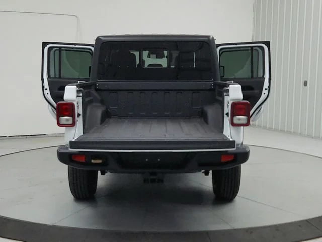New 2026 Bright White Clear-Coat Exterior Paint Jeep 85th Anniversary Edition image 14