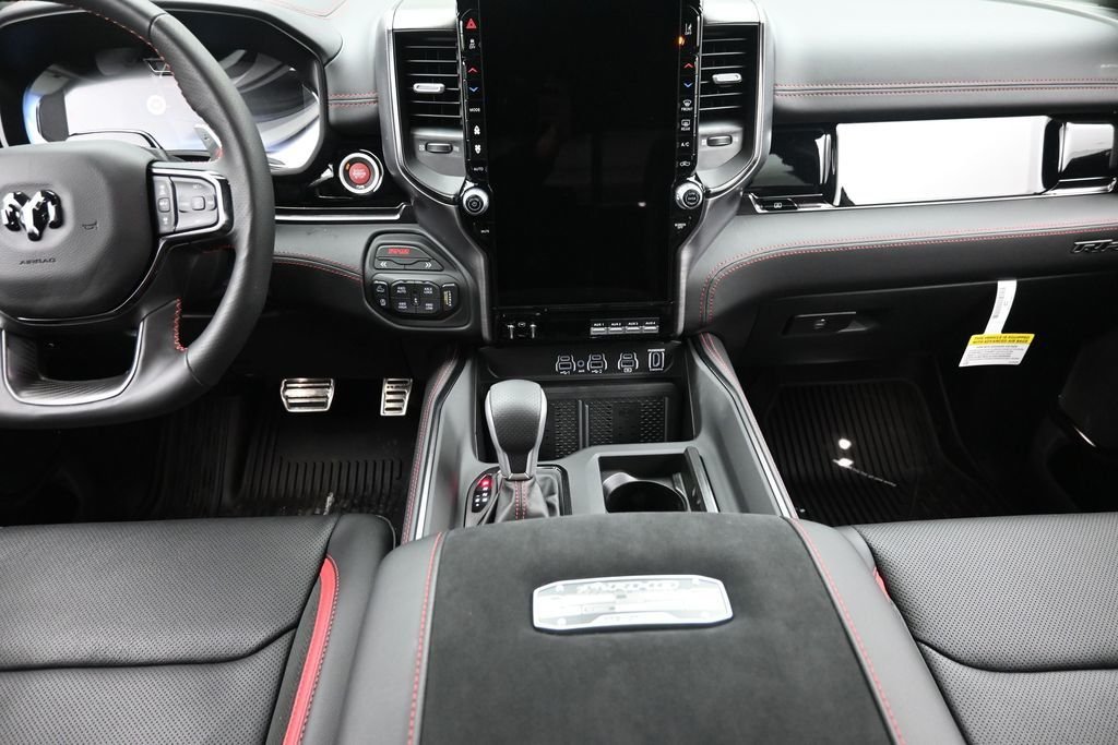 New 2026 Diamond Black Crystal Pearl-Coat Exterior Paint RAM RHO image 15