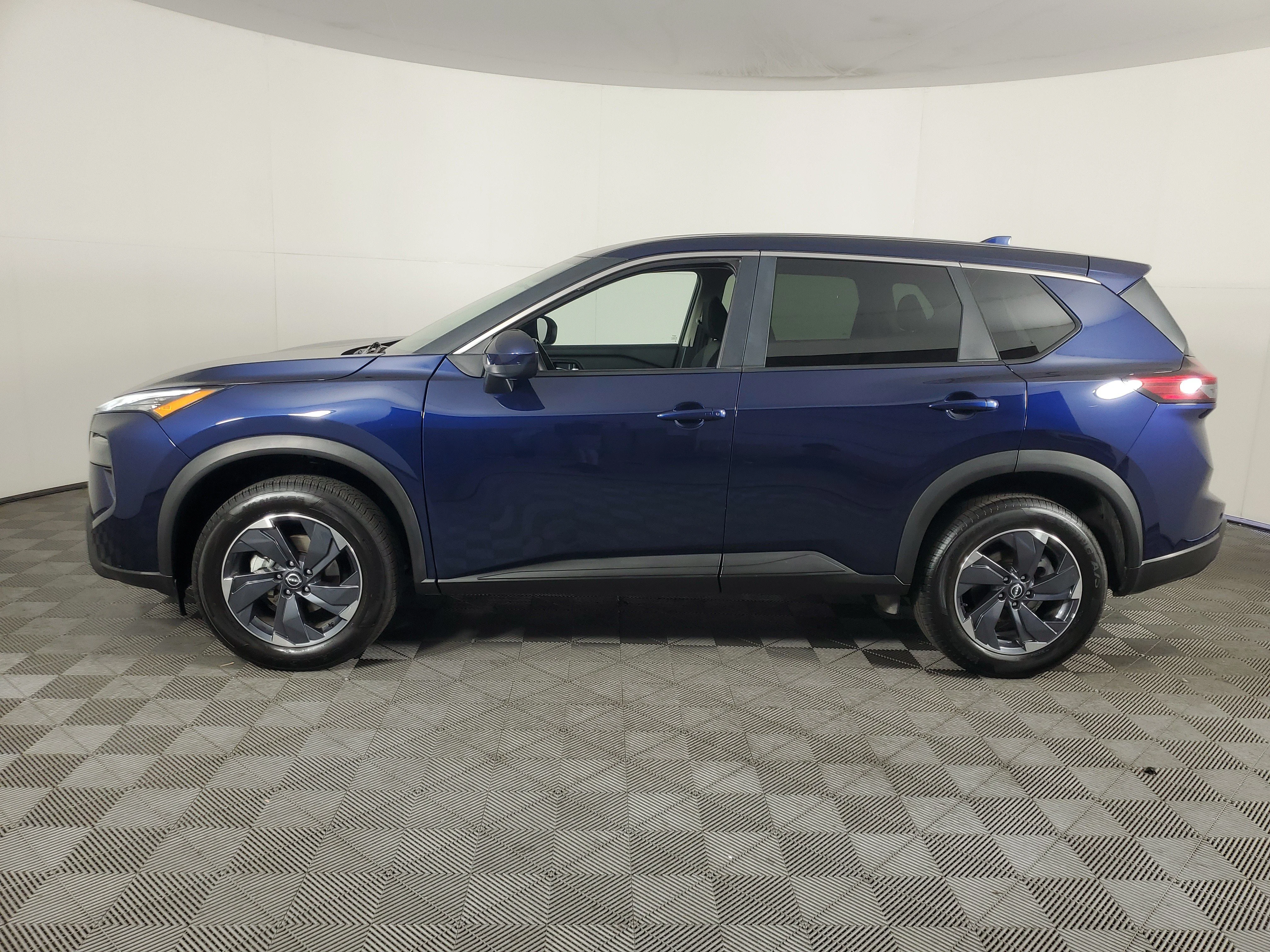 2025 Nissan Rogue SV - Photo 7