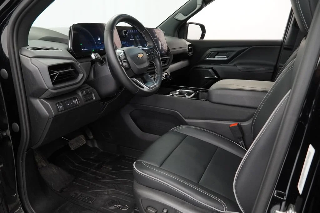 New 2026 Black Chevrolet LT - Extended Range image 10