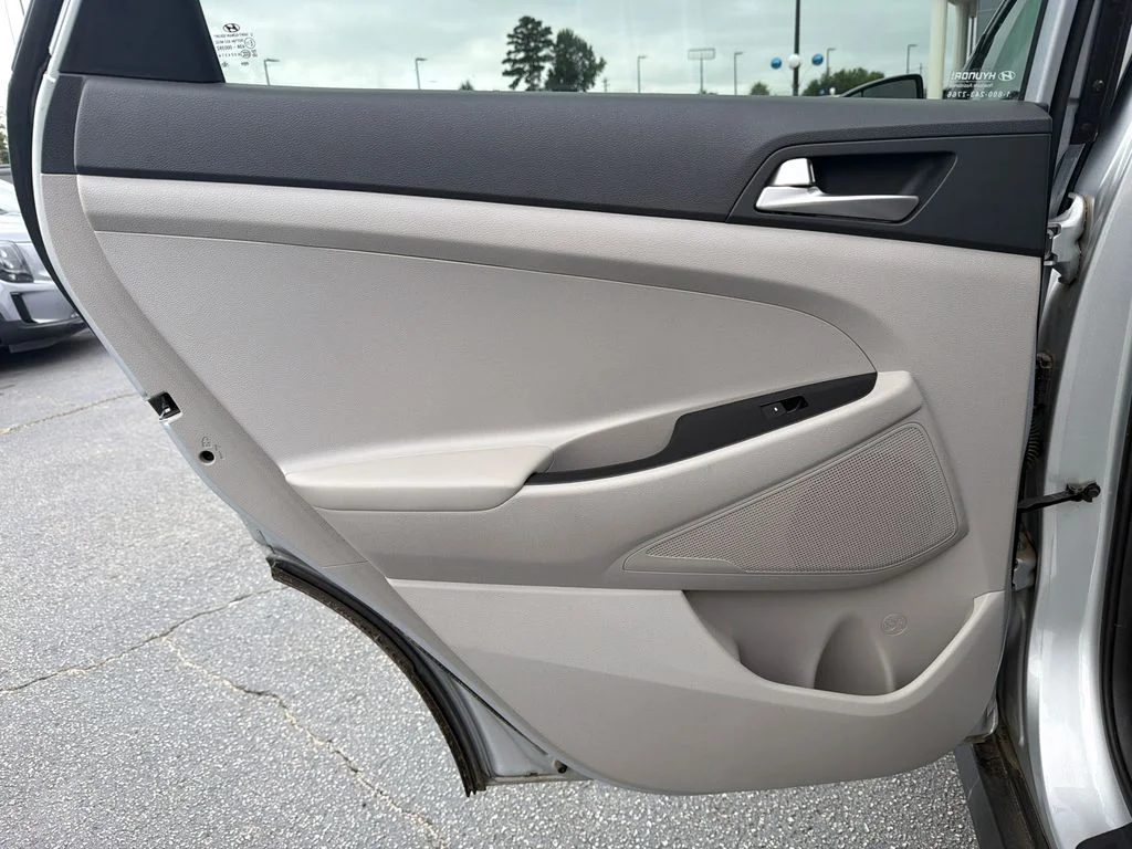Used 2019 Silver Hyundai SE image 21