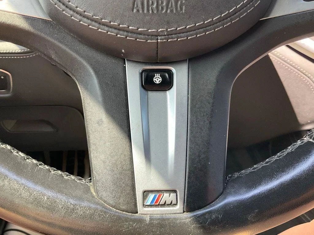 Used 2022 Black BMW xDrive40i image 11