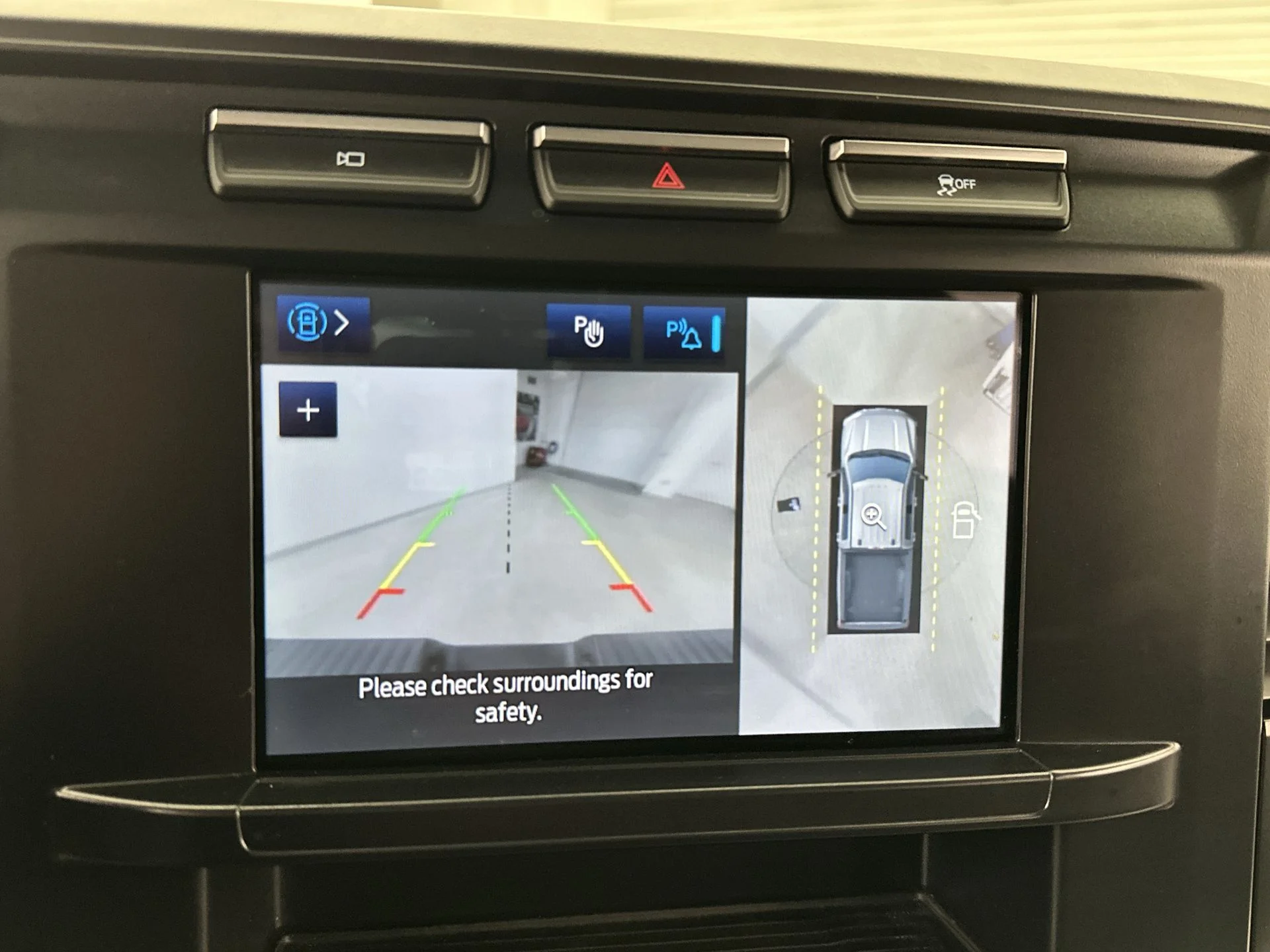 Used 2024 White Ford XL image 33