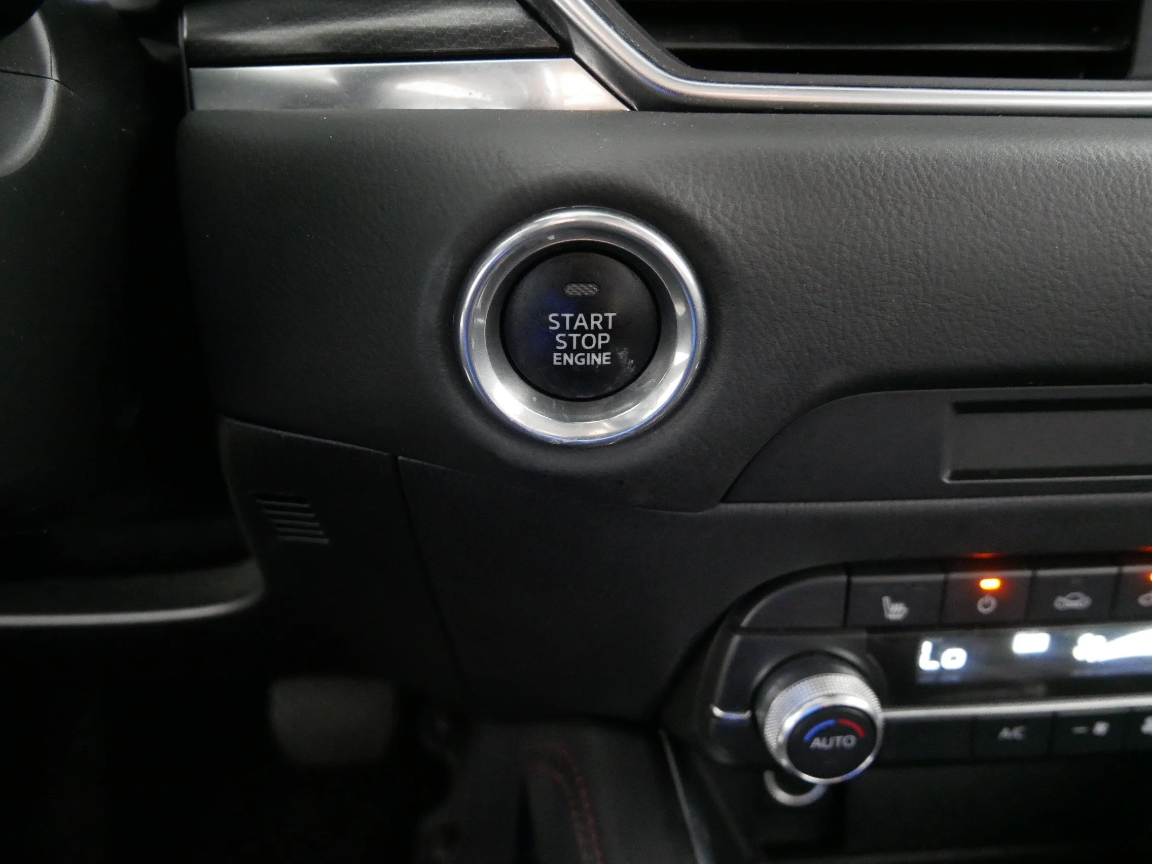 Used 2024 Polymetal Gray Metallic Mazda 2.5 S Carbon Edition image 30