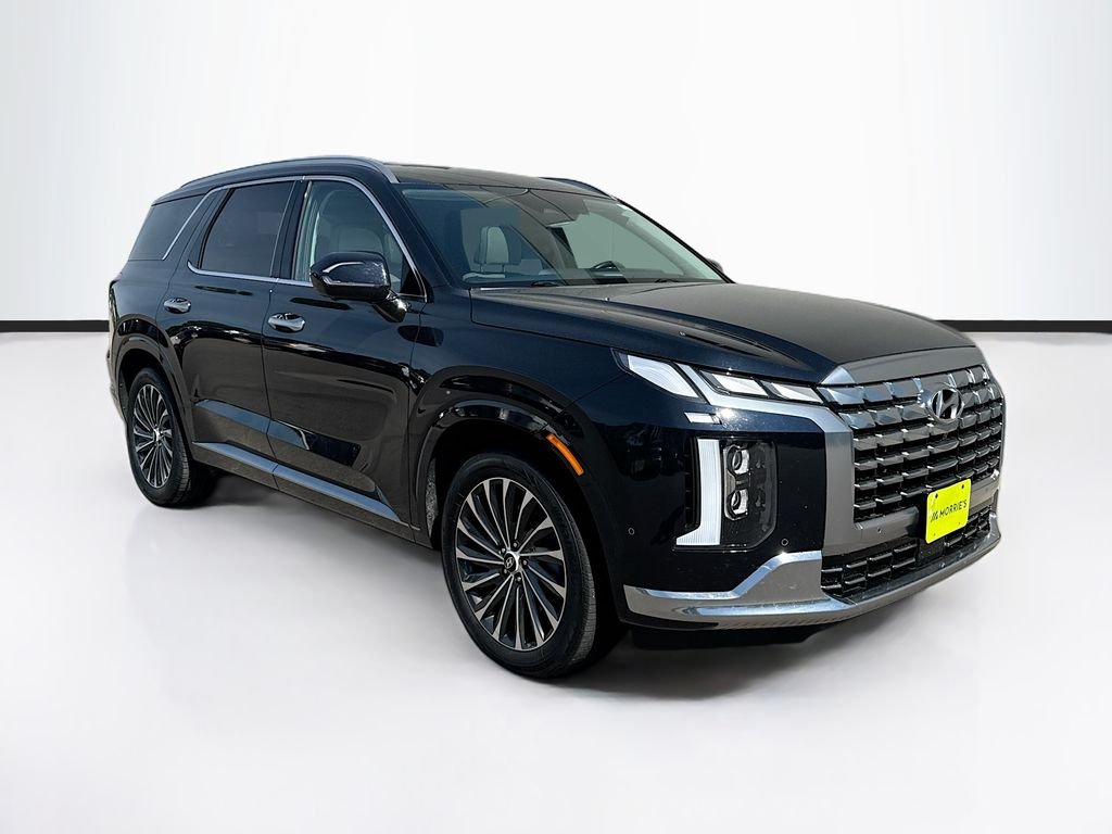 Used 2023 White Hyundai Calligraphy image 3