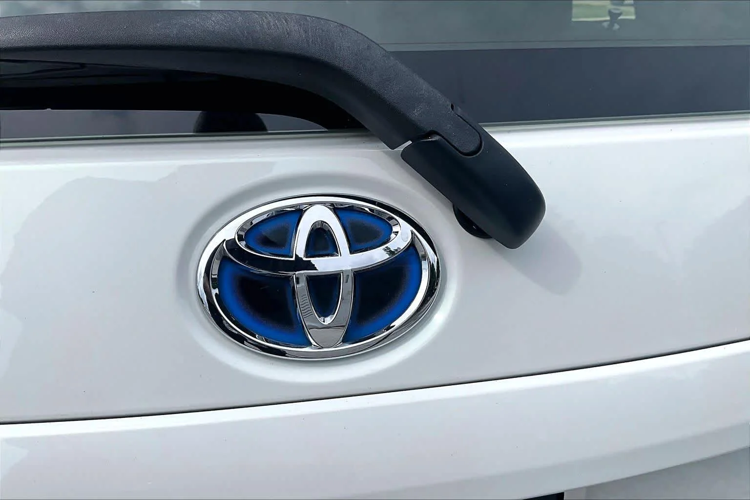 Used 2012 Moonglow Toyota Three image 30