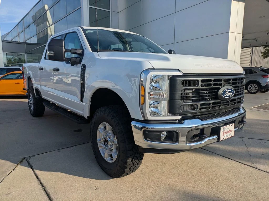 New 2027 Oxford White Ford XL image 2