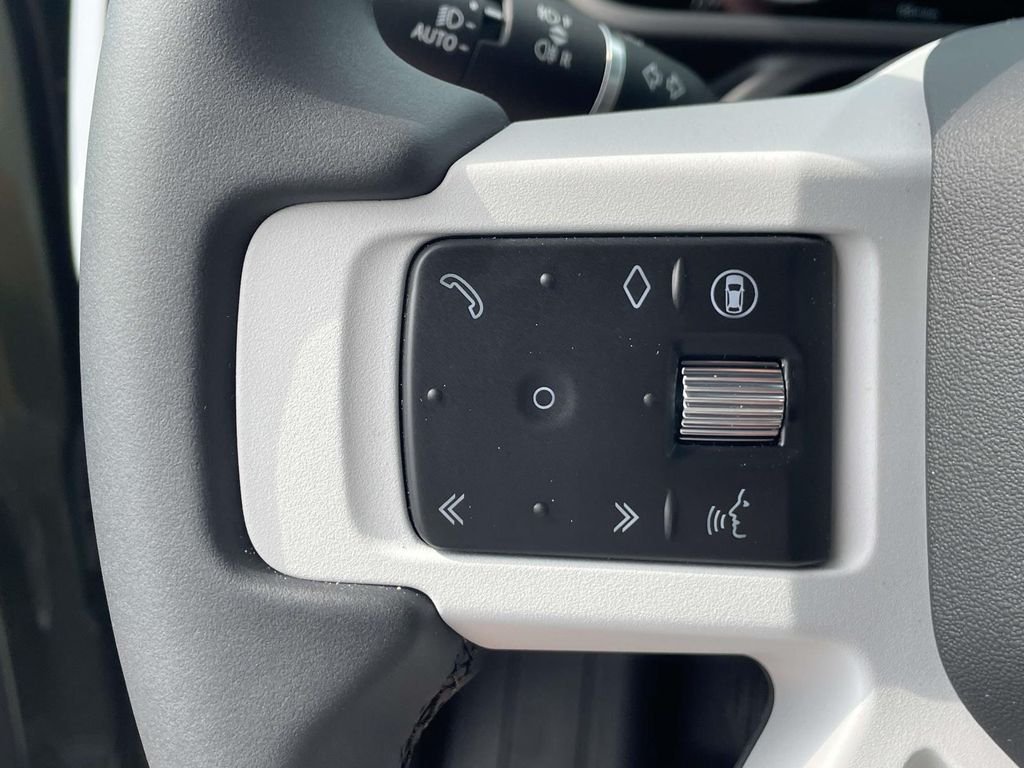 New 2026 Woolstone Green Land Rover S image 37